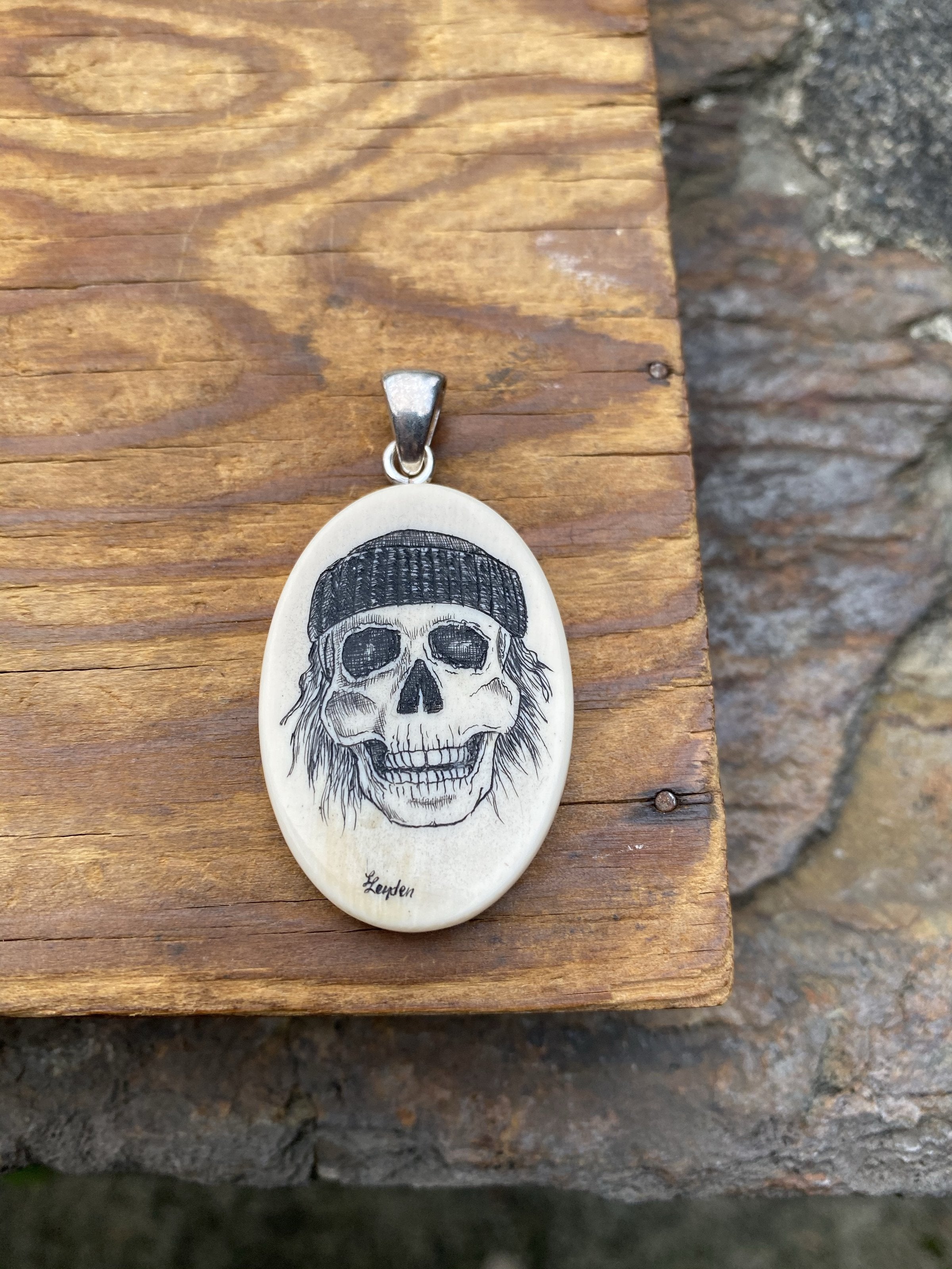 Scrimshaw Wild Skull Pendant